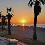 Residenza Al Mare A Calalunga Di *